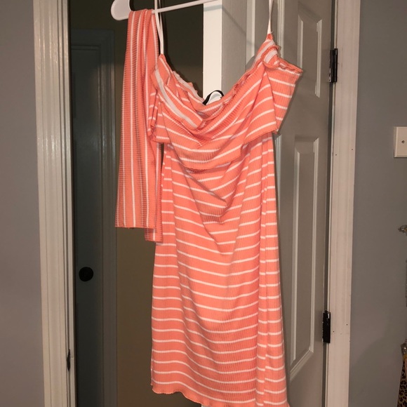 Dress - Picture 1 of 5